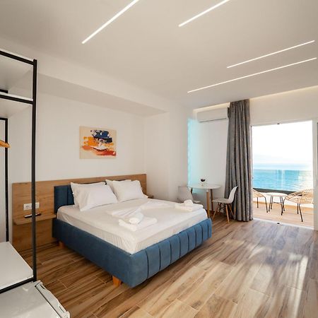 Vila Amare Sarandë エクステリア 写真