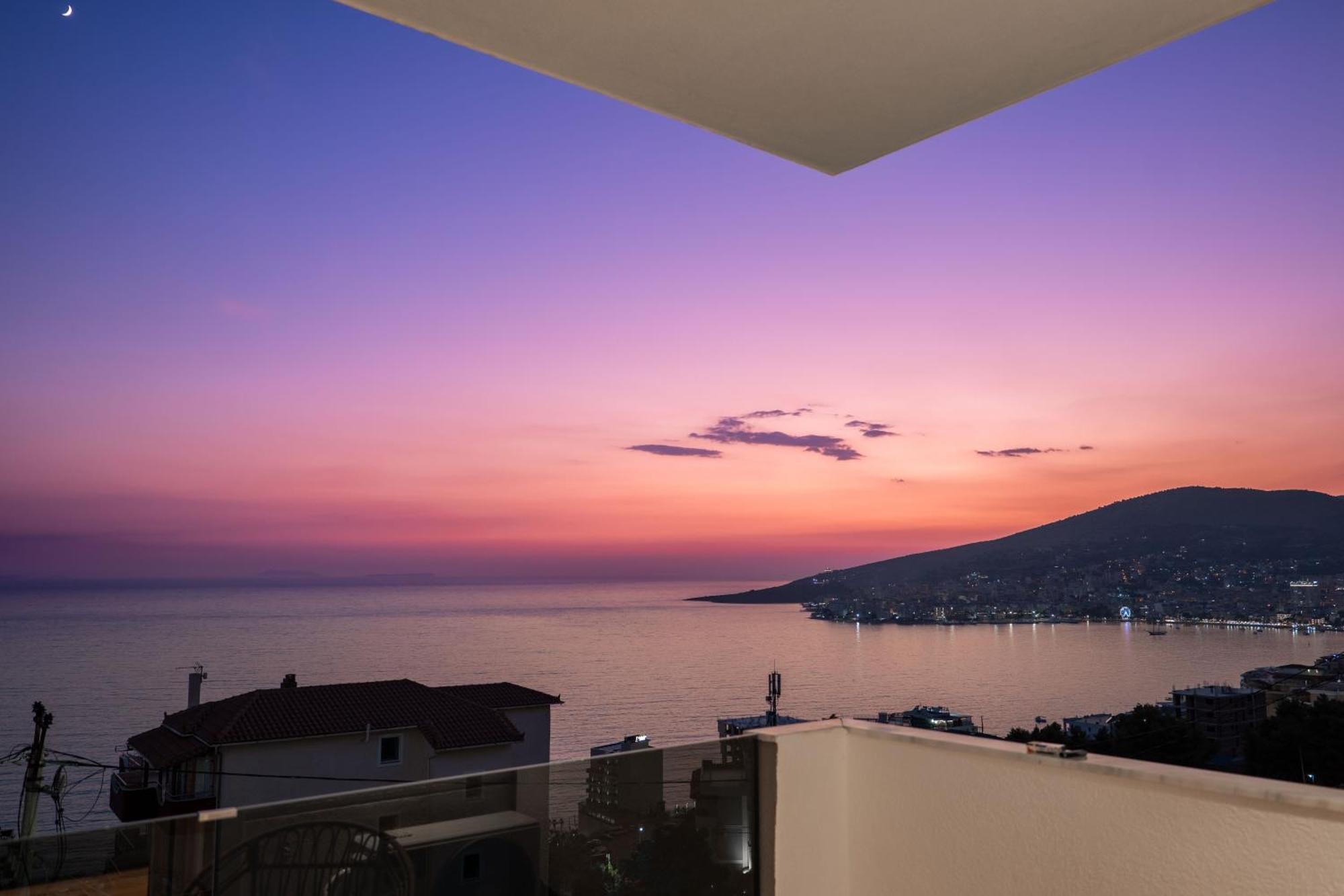 Vila Amare Sarandë エクステリア 写真