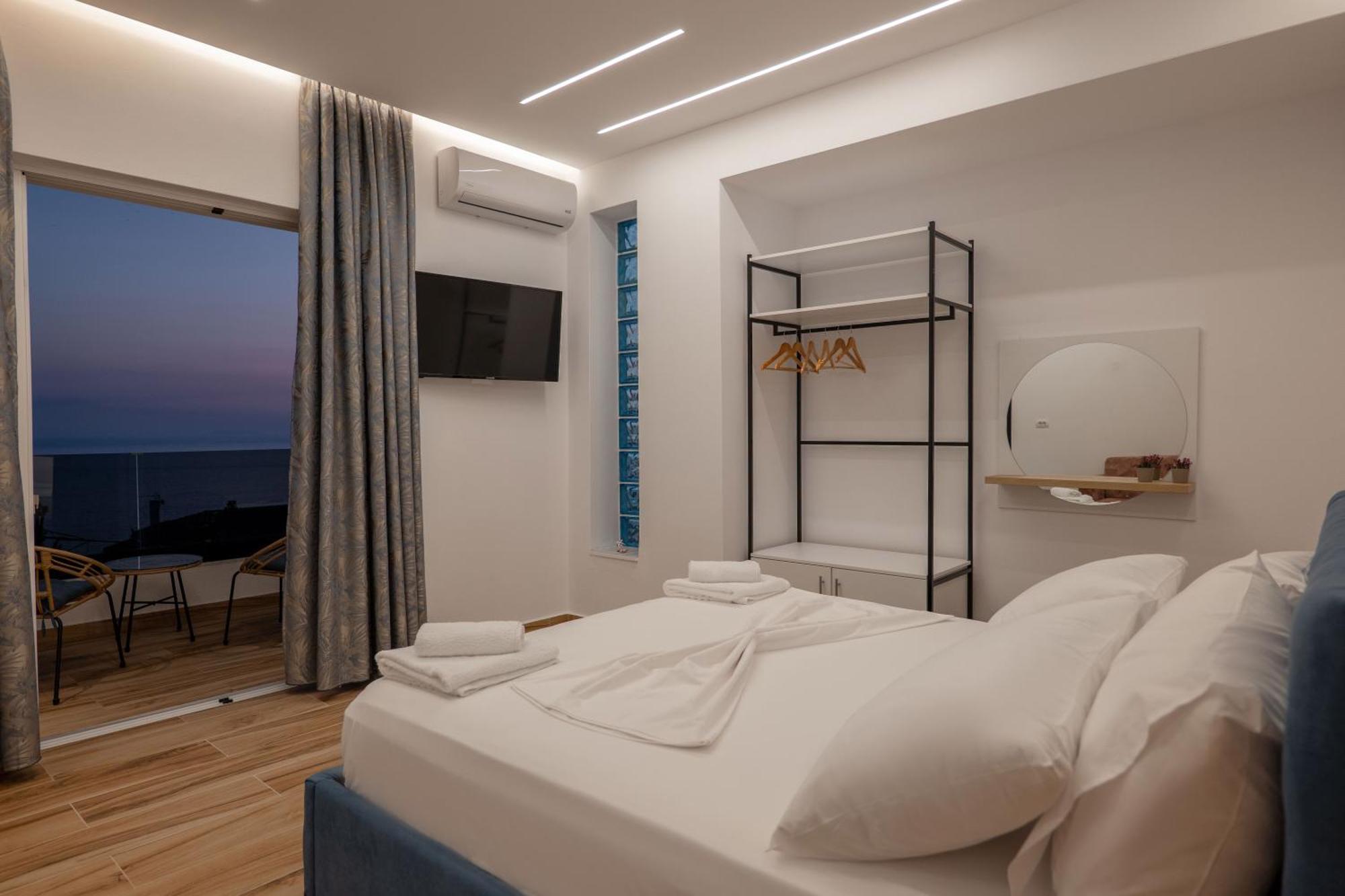 Vila Amare Sarandë エクステリア 写真
