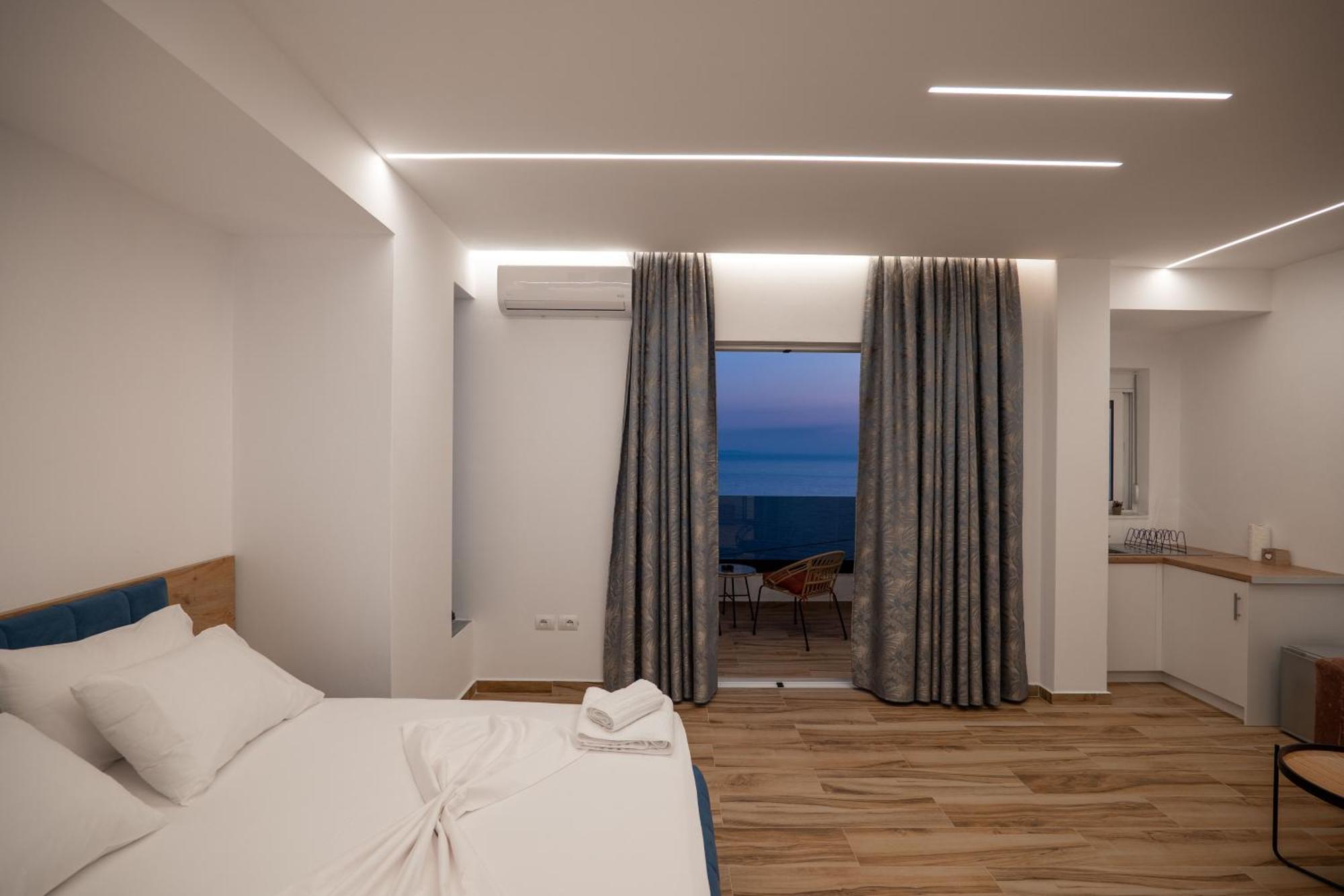Vila Amare Sarandë エクステリア 写真