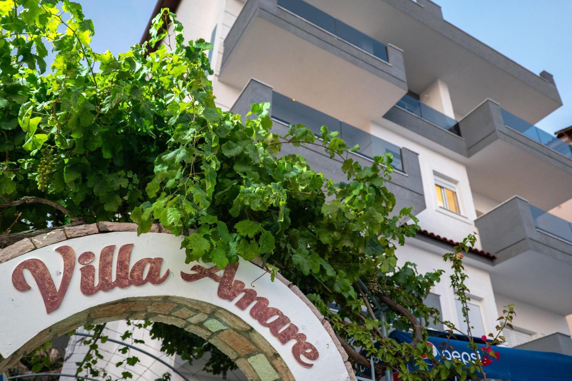Vila Amare Sarandë エクステリア 写真