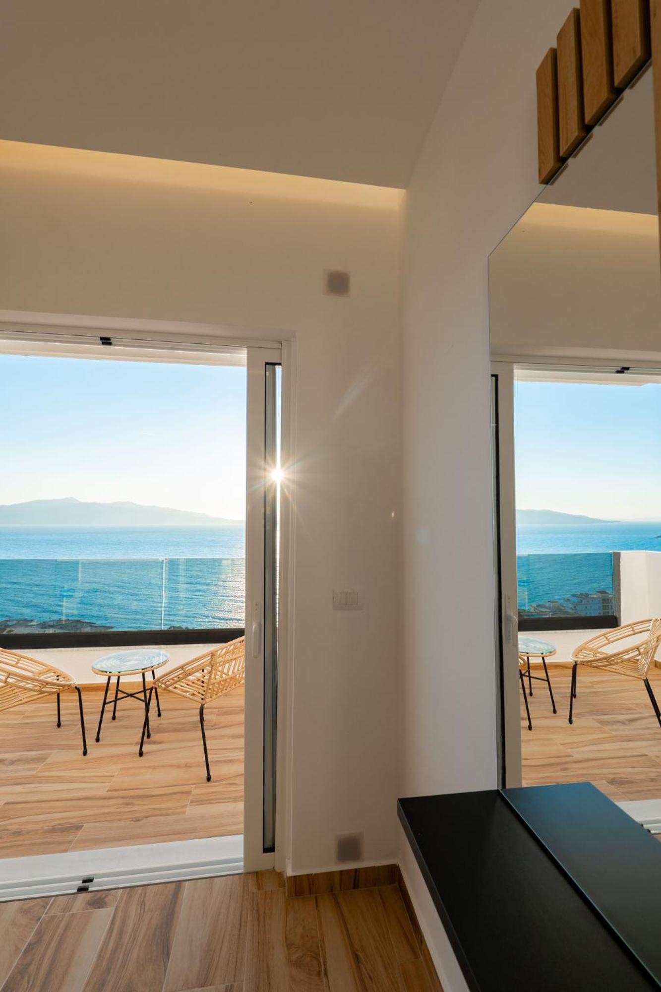 Vila Amare Sarandë エクステリア 写真