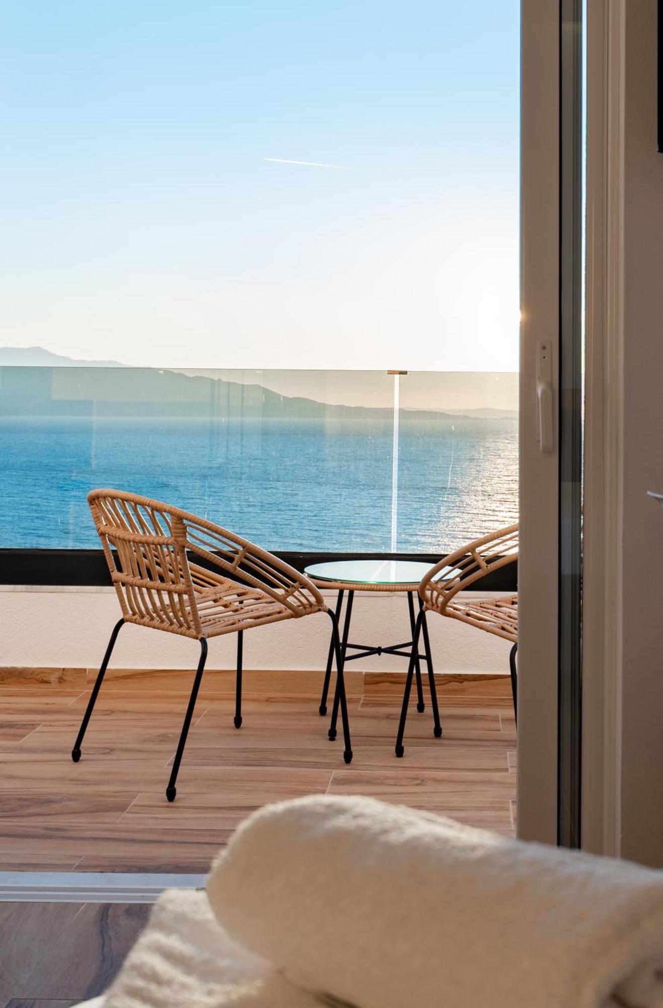 Vila Amare Sarandë エクステリア 写真