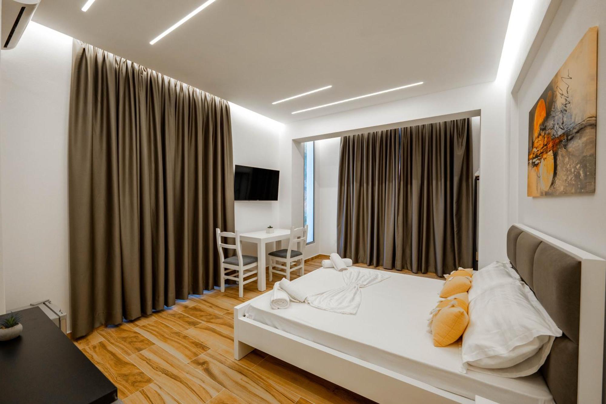 Vila Amare Sarandë エクステリア 写真